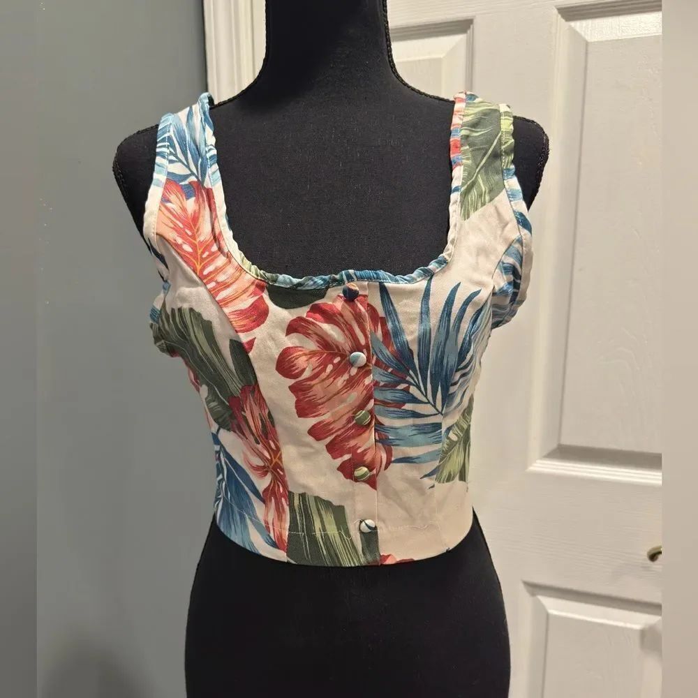 Charlotte Russe Floral Crop Top - Multicolor in size M